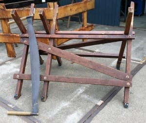 Boomstam zagen is te huur bij Carpe Diem Events & Verhuur uit Sittard, Limburg.