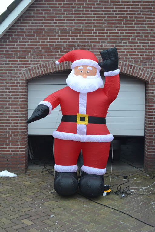 Kerstman Opblaasbaar is te huur bij Carpe Diem Events & Verhuur uit Limburg.
