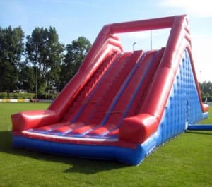 Stormbaan Afmatrace is te huur bij Carpe Diem Events & Verhuur uit Sittard, Limburg.