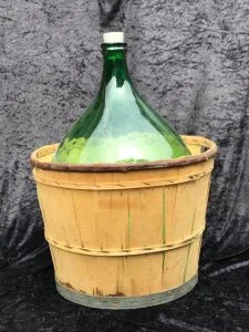 Halloween Groene Fles in Mand is te huur bij Carpe Diem Events & Verhuur uit Limburg.