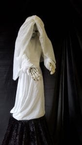 Halloween Eeuwig Wachtende Bruid is te huur bij Carpe Diem Events & Verhuur uit Limburg.