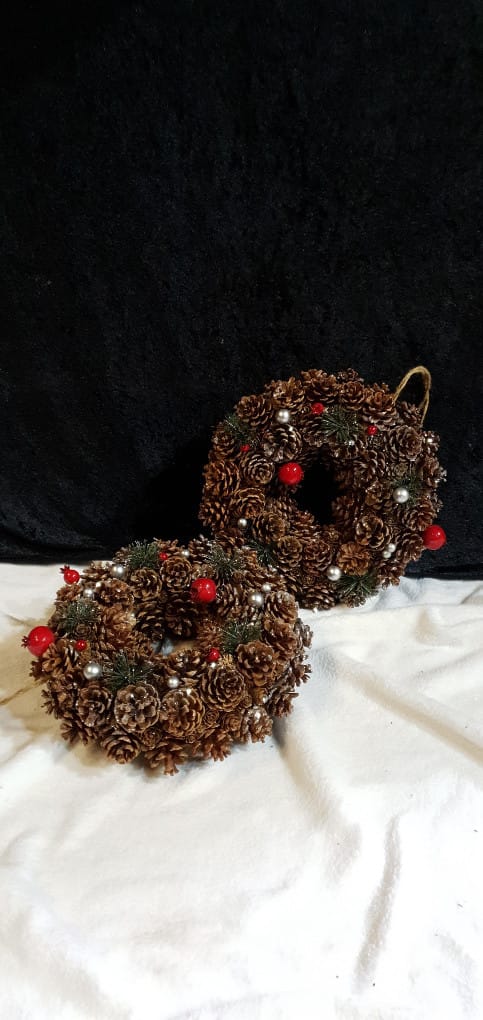 Decoratie kerstkrans is te huur bij Carpe Diem Events & Verhuur uit Sittard, Limburg.