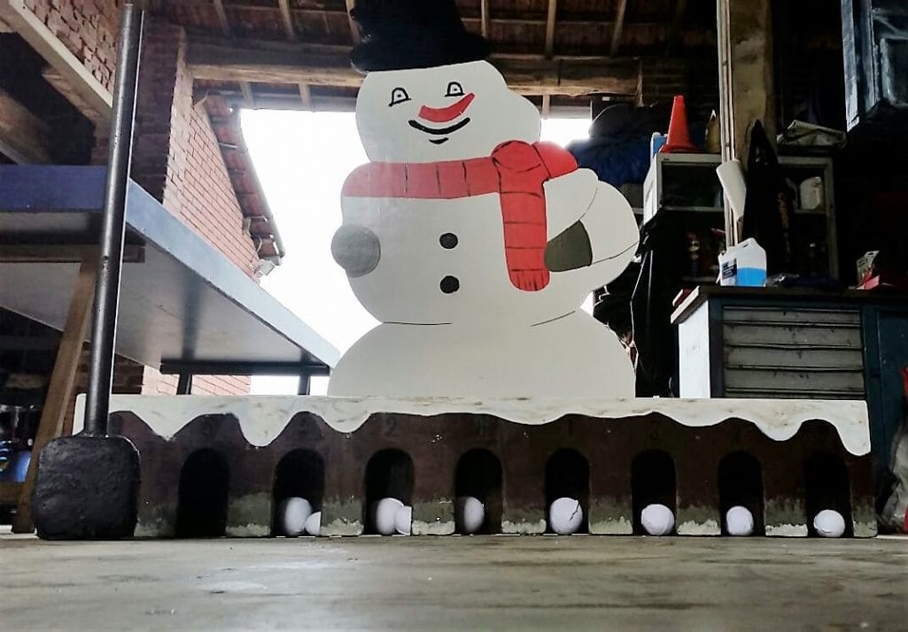 Sneeuwpop trou-madame is te huur bij Carpe Diem Events & Verhuur uit Sittard, Limburg.