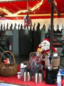 Warme Chocomel Kraam is te huur bij Carpe Diem Events & Verhuur uit Sittard, Limburg.