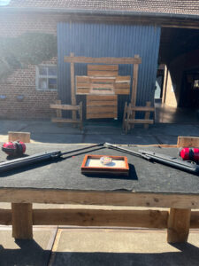 Schietkraam in western stijl met schietspel voor feest