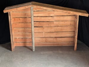 Houten decorwand geschikt als kerststal of winter decoratie