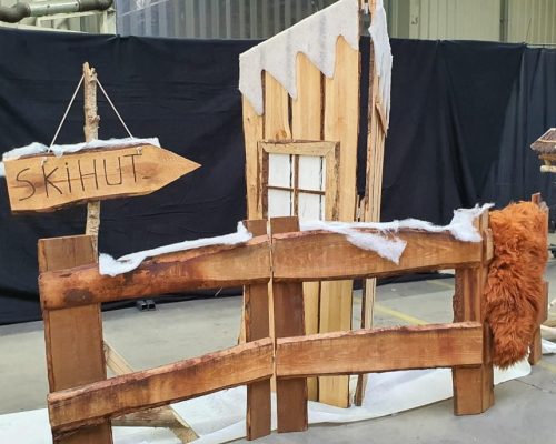 Houten hekjes is te huur bij Carpe Diem Events & Verhuur uit Sittard, Limburg.